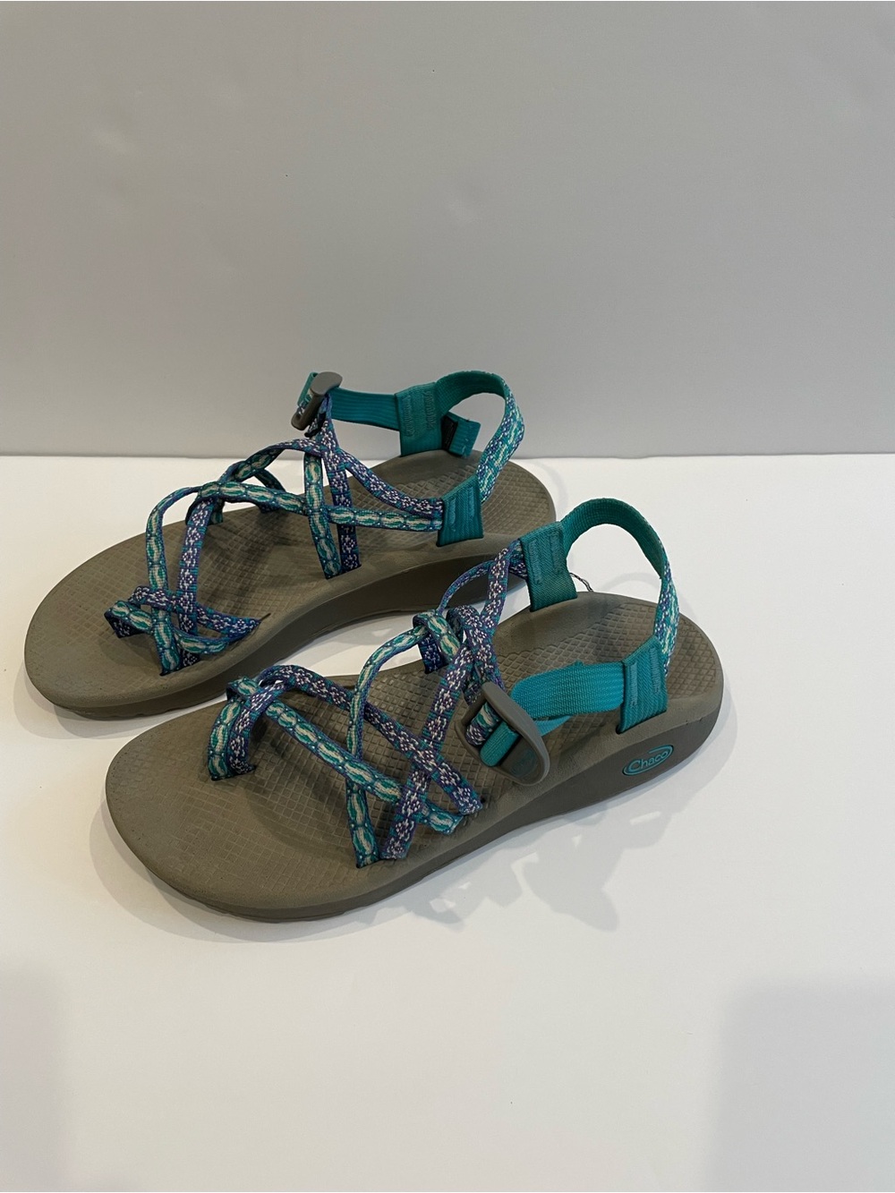 Chaco Z/Cloud X2 in "Lentils Green" women size 11